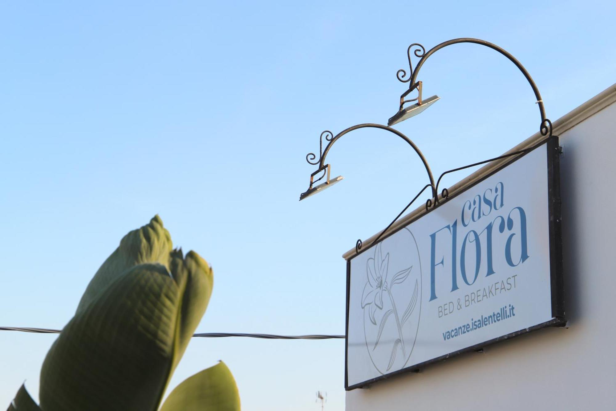 Casa Flora - Bed And Breakfast Торре-Сан-Джованни-Удженто Экстерьер фото